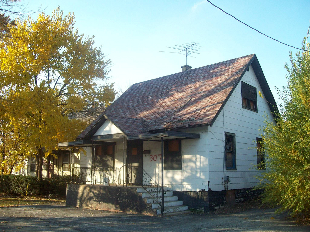 Bensenville vacant home 4 Chicago Gang History